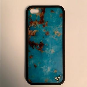 Like new Iphone 5s Wildflower case